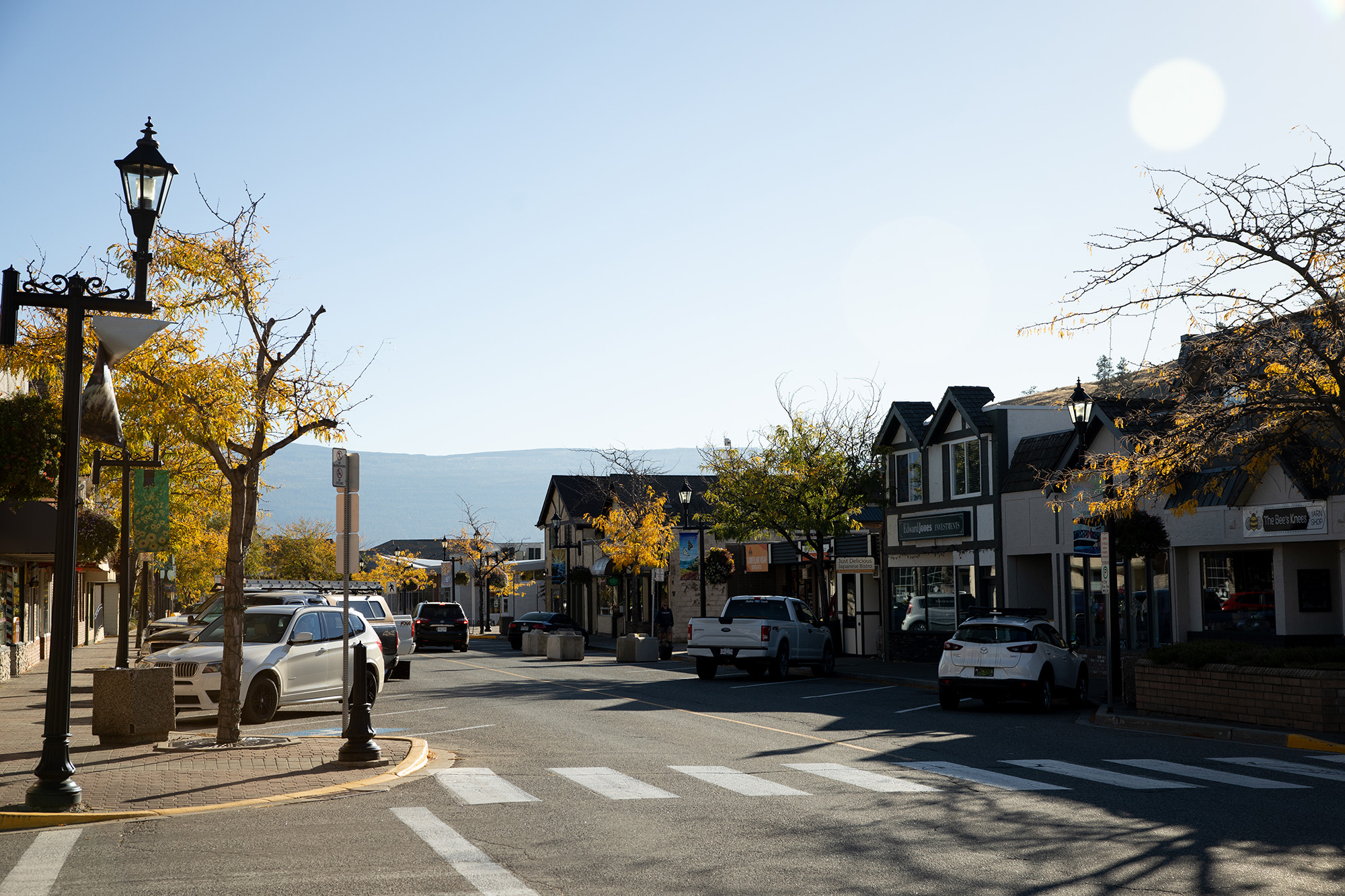DOWNTOWN SUMMERLAND BC